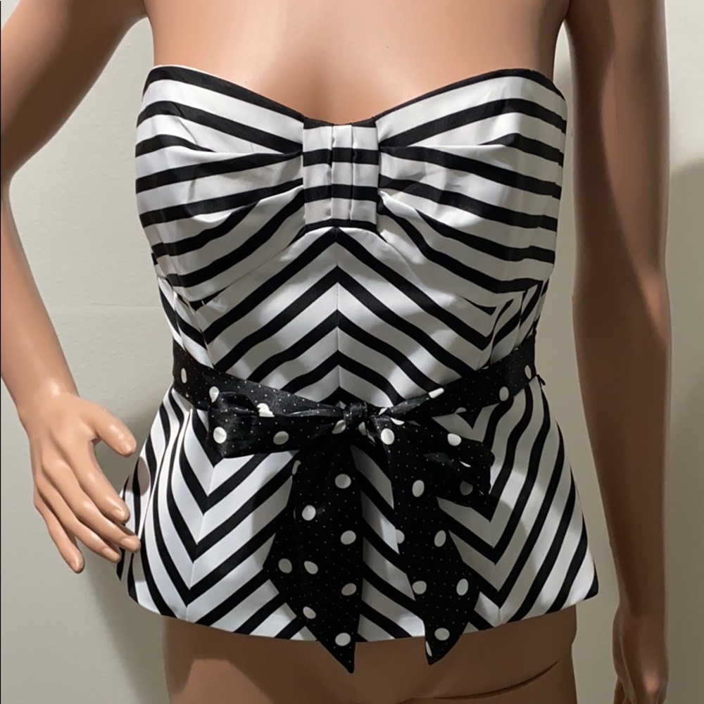 White House Black Market B&W corset top with sash